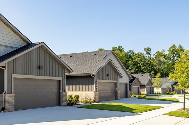 Ranches - Woodview Commons Apartments