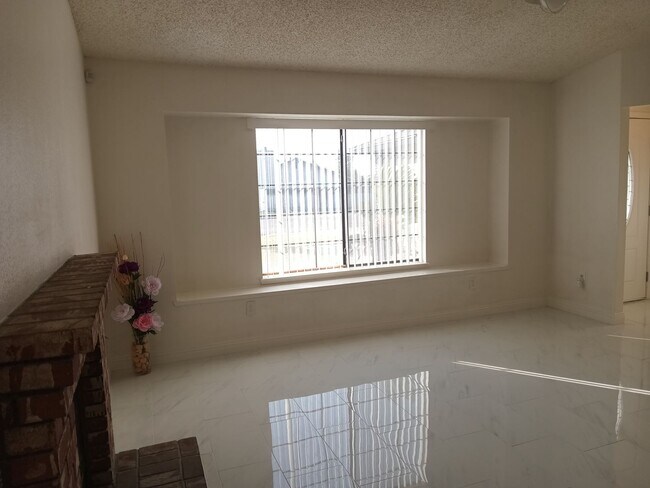 Photo - ? Move-In Special: $250 off your first mon...