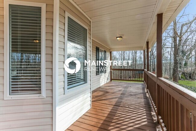 Building Photo - 3 Bedroom Pet-Friendly Home in Gainesville...