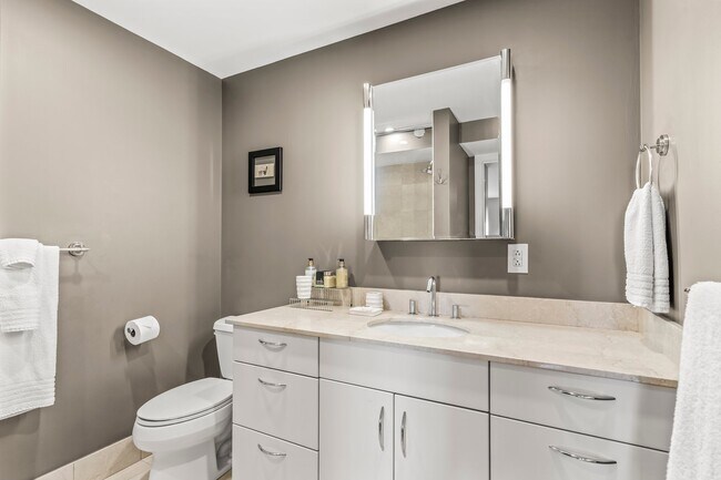 Photo - Parc Rittenhouse Unit 714