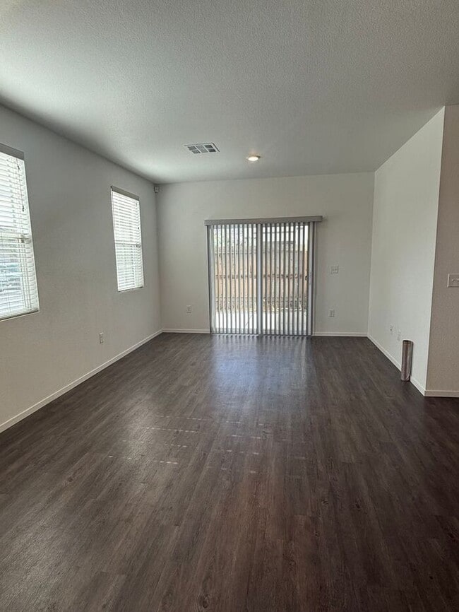 3-Bed, 2.5-Bath Townhome in North Reno