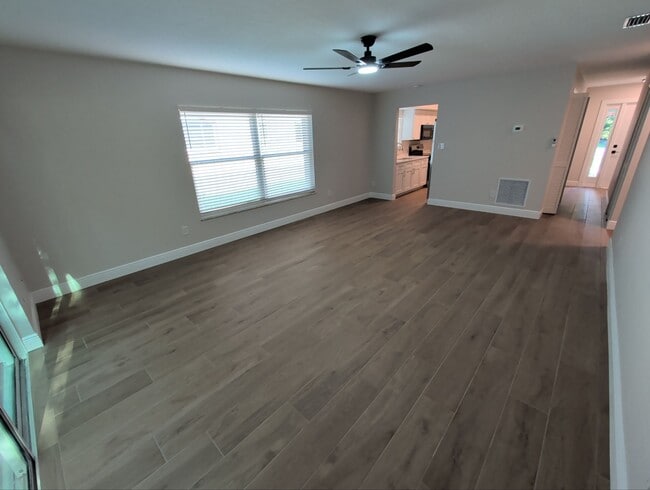 Photo - 7 Chinaberry Cir