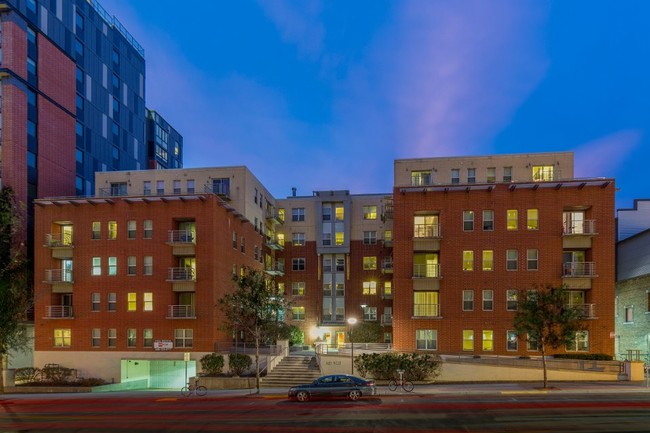 420 West - 420 West Apartments