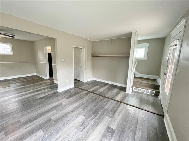 Photo - 3 W Edison Ave