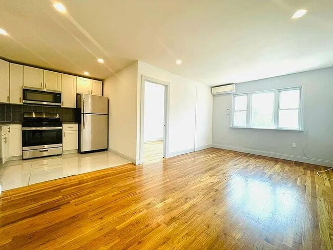 Building Photo - Make this amazing place your new home!