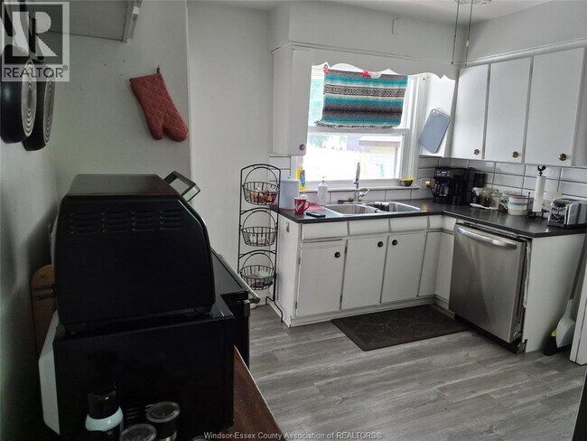 Photo - 27 Horwath Ave