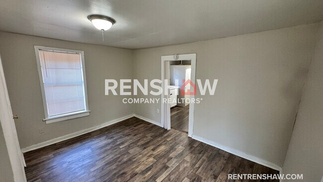 Photo - 2739 Select Ave