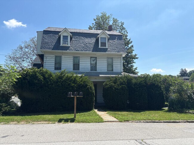 Building Photo - 2 Bedroom 1st Floor Apartment in Dallastow...