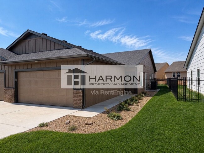 Building Photo - 2018 N Reece Ct