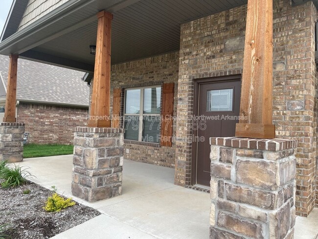 Photo - 1020 Trestle Ln