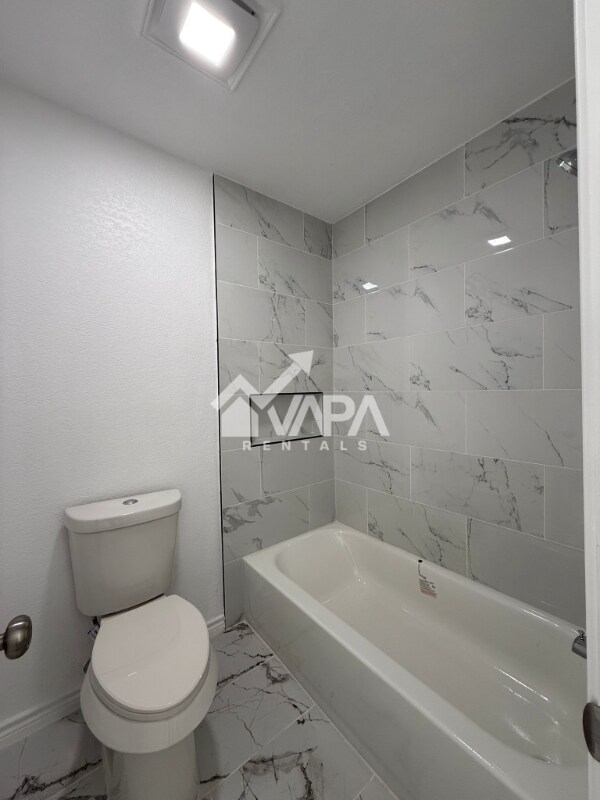 Photo - 8327 Greenham