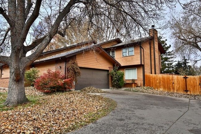 3 Bedroom, 2.5 Bath Townhome - 3 Bedroom, 2.5 Bath Townhome