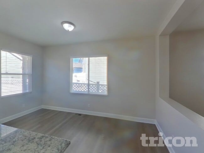 Photo - 2290 St Claire Dr