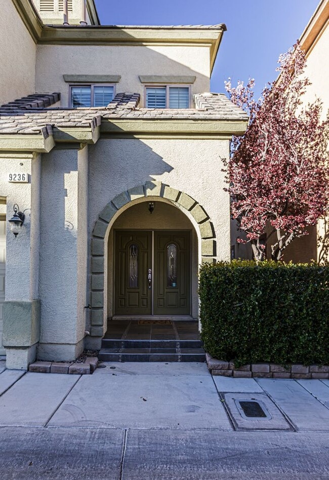 Photo - Queensridge Home