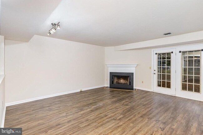 Photo - 1930 Wexford Rd