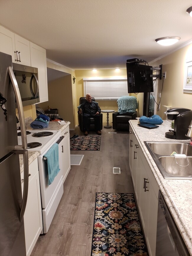 Photo - 8652 Firwood Dr