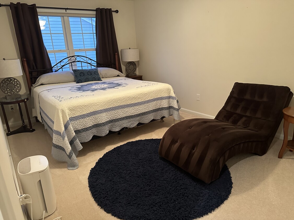Master Bedroom with King Size Bed - 13170 Triple Crown Loop (Gainesville, VA)