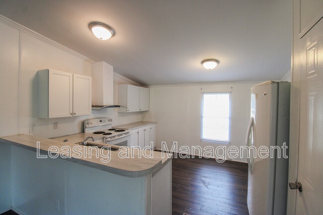 Photo - 3716 State Rd S-10-1333