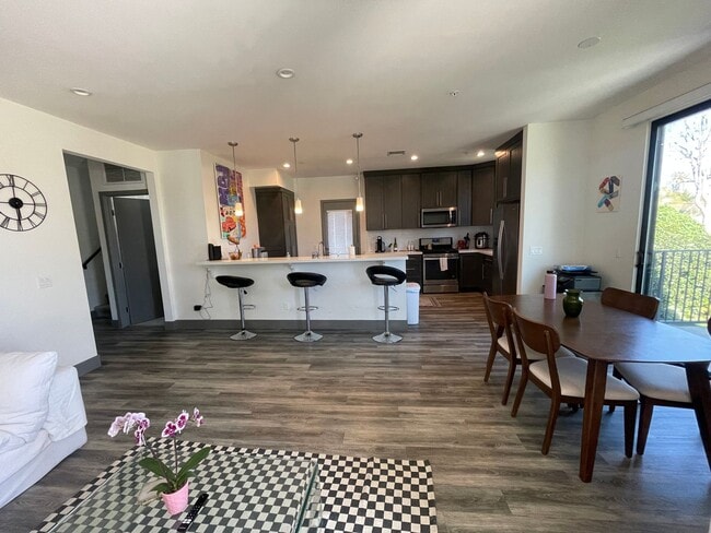 Photo - NEWER 4BED 3 BATH FRONT TOWNHOME*HWFLS*BALCONY*W/D IN UNIT* CENTRAL AIR/HEAT* *STAINLESS APPLI...