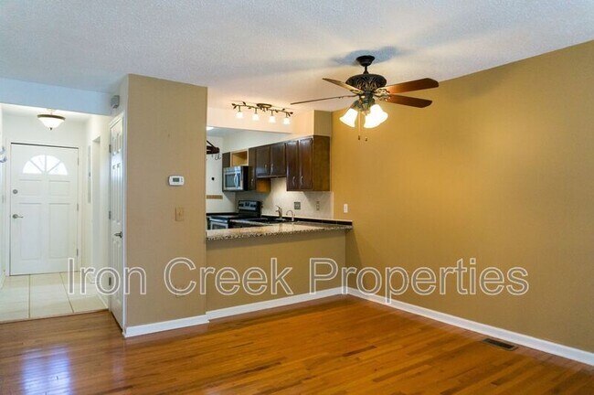 Photo - 137 Colony Dr
