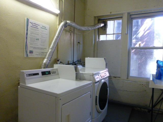 Building Photo - 1687 Commonwealth Ave Unit 2 Rental