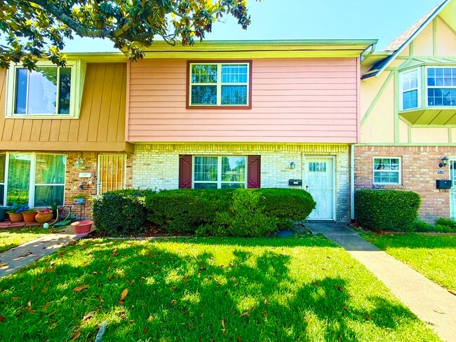 Photo - 8438 Leawood Blvd Unit 1