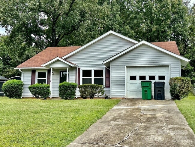 Building Photo - 5415 Amado St Rental