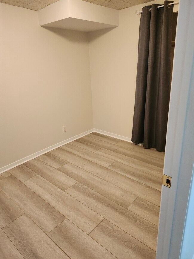 Photo - 87 Verona Crescent