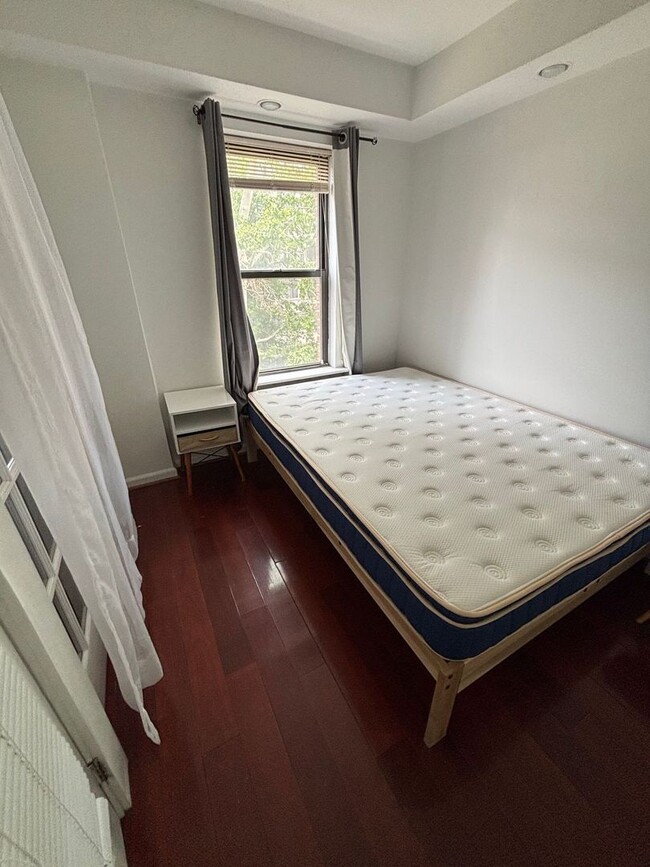 Photo - 1125 12th St NW