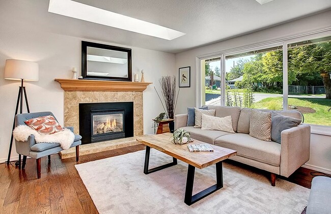 Photo - 18322 9th Ave NE