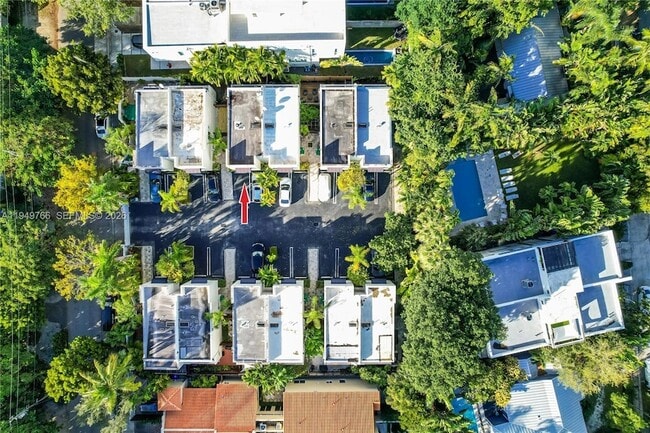 Photo - 2945 Bridgeport Ave