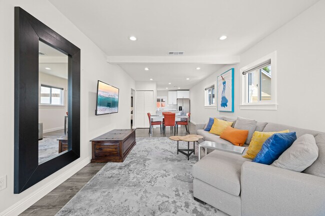 Photo - 508 N Kingsley Dr