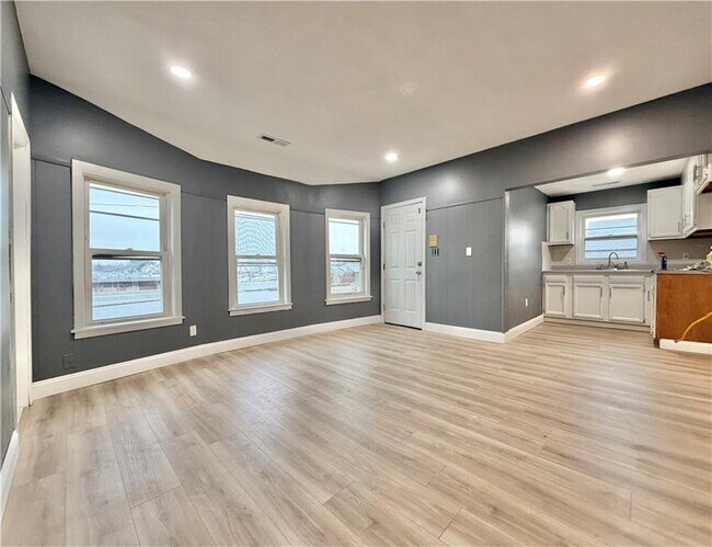 Photo - 150 Newell Ave