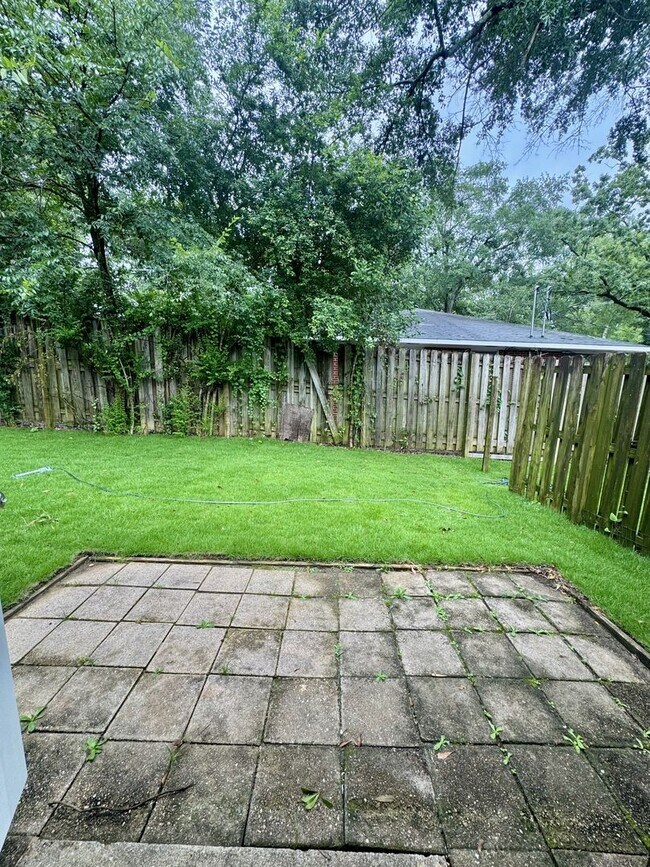 Photo - Available for Short-Term Only!