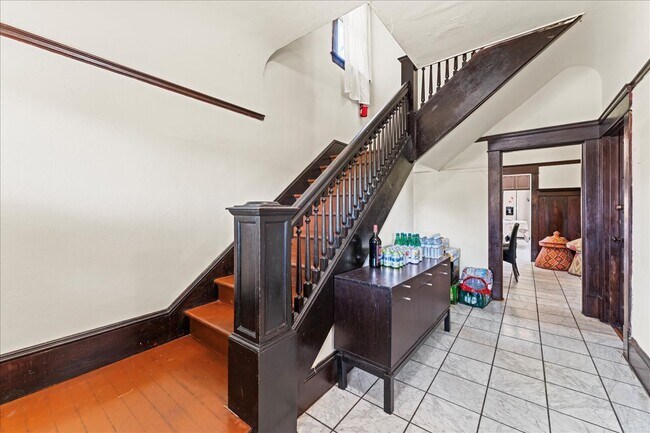 Photo - 1625 Martin Luther King Jr Way