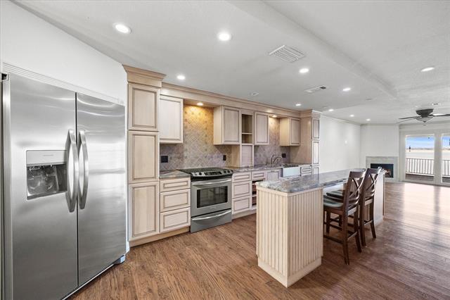 Photo - 3830 Mediterranean St