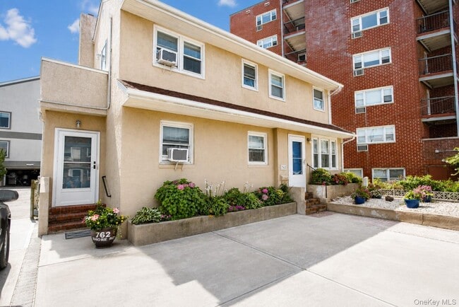 762 Shore Rd Unit 2