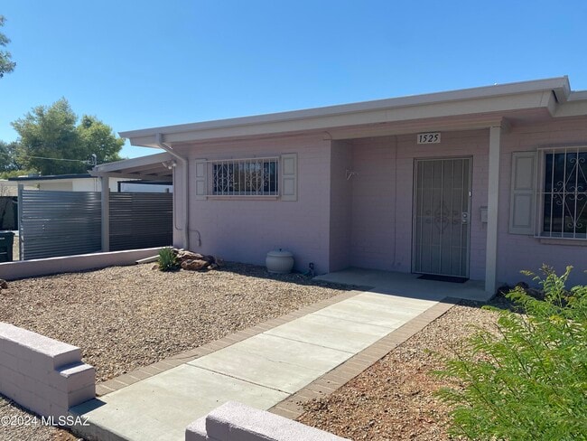 Photo - 1529 N Dodge Blvd