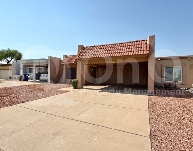 Building Photo - 744 W Oxford Dr Rental
