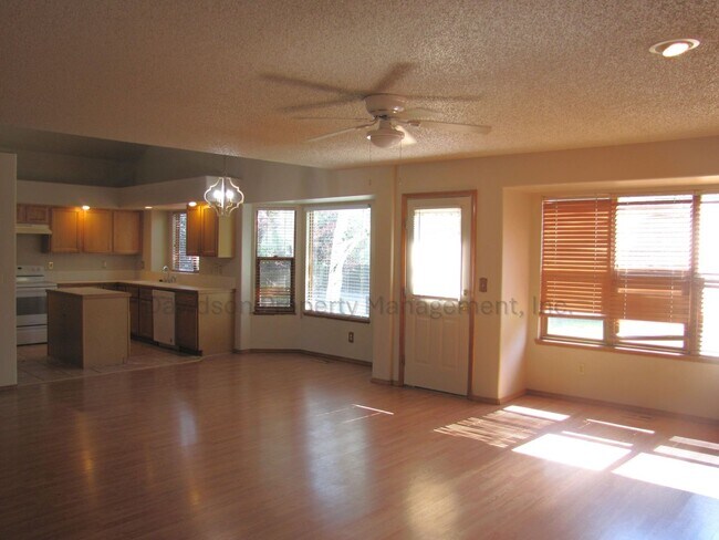 Photo - Spacious 4 Bedroom House in Northeast Colorado Springs