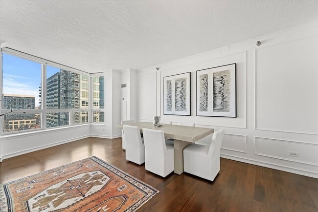 Photo - 600 N Kingsbury St Unit 1609