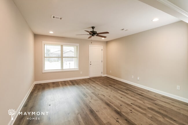 Photo - 126 Wexford Way