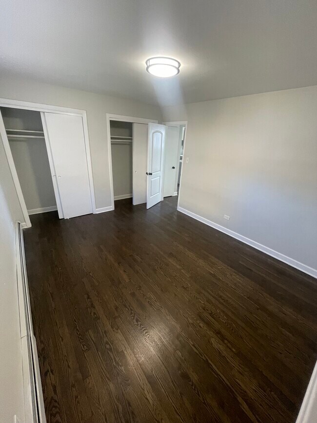 Photo - 7810 S Escanaba Ave Unit 2B