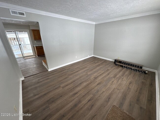 Photo - 338 N Skyline Dr