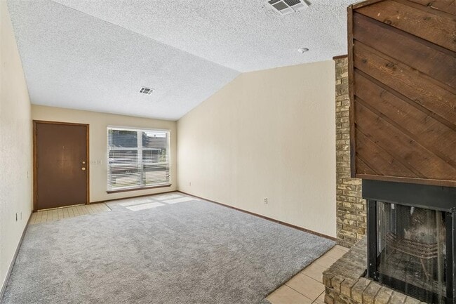 Photo - 208 Hudson Pl