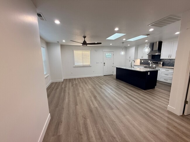 Photo - 10252 S Jordan Creek Dr Unidad 1