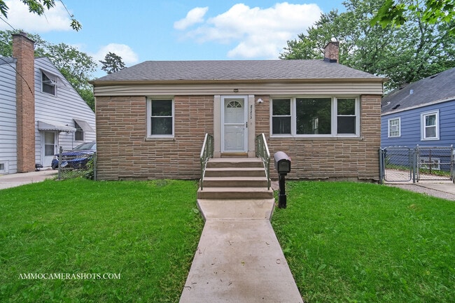 Photo - 21213 Main St Casa