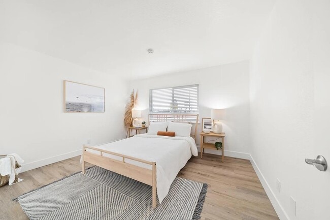 Photo - 1515 Rosecrans Ave