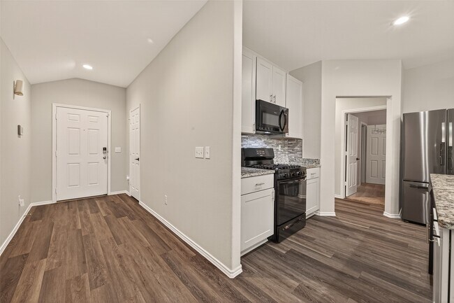 Photo - 10411 Meadow Saffron Dr