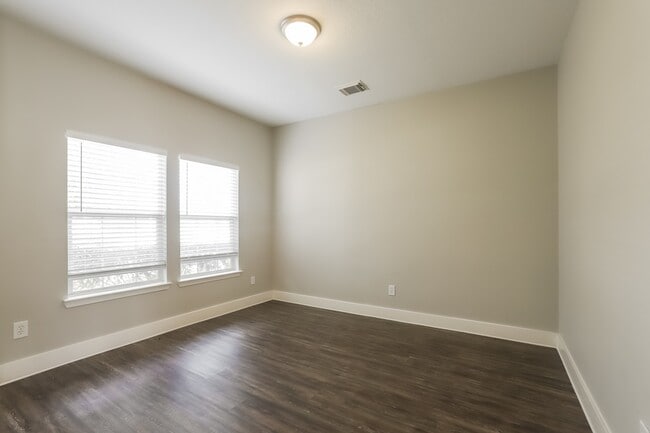 Building Photo - 20914 Walder Ct Rental